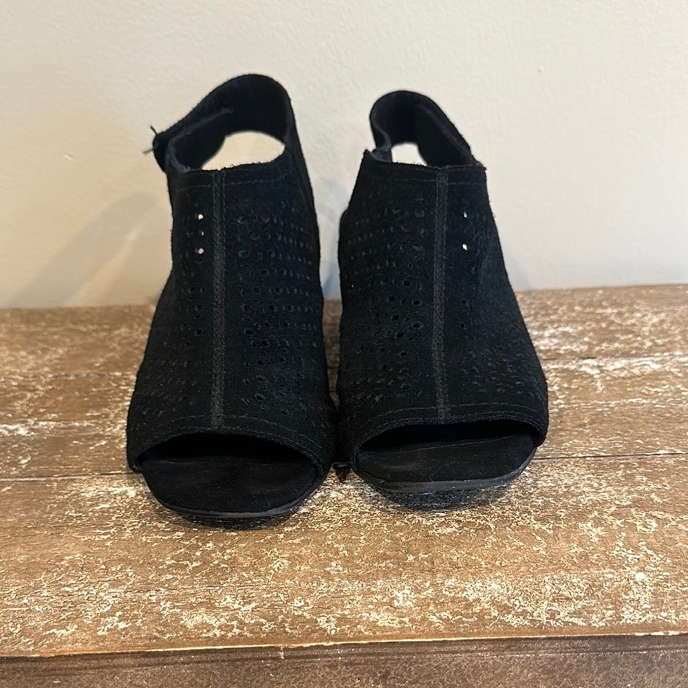 Chic Black Peep-Toe Women's Shoes